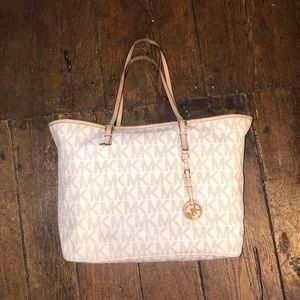 Michael Kors Jet Set Tote